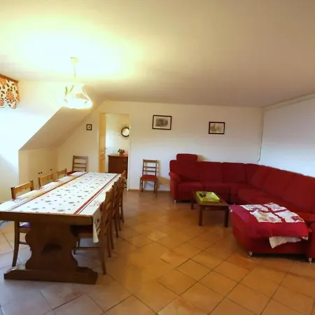 Maison Familiale à Orbey, 3 Chambres, Parking Privé, Espace Vert, Jeux Pour Enfants - Fr-1-744-26
